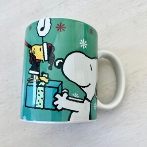 Snoopy Peace on Earth Christmas Holiday Coffee Mug Peanuts
